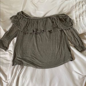 AMERICAN EAGLE OFF THE SHOULDER TOP